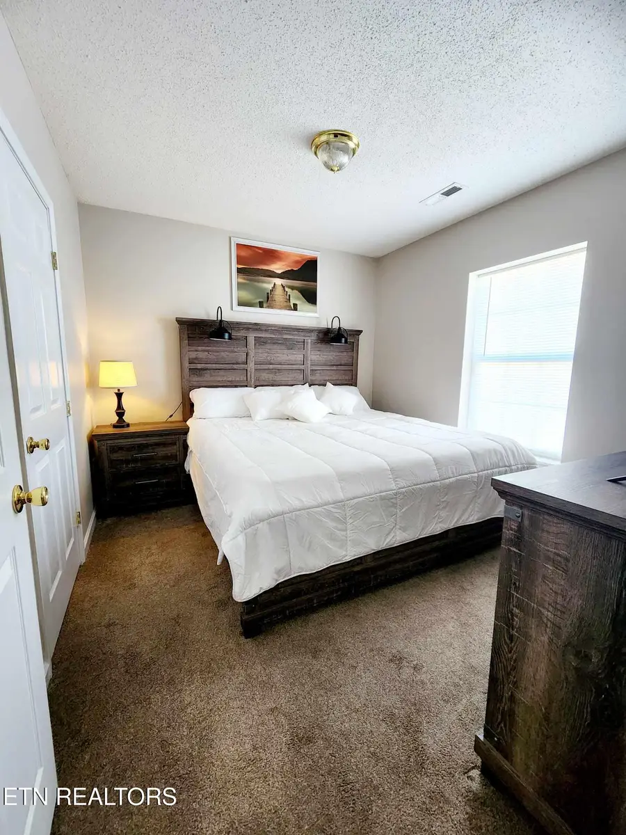 2904 Boyds Creek Hwy #4, Sevierville, TN 37876 - #2