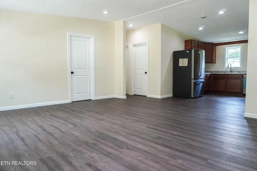 425 Abbott Rd, Lenoir City, TN 37771 - #3