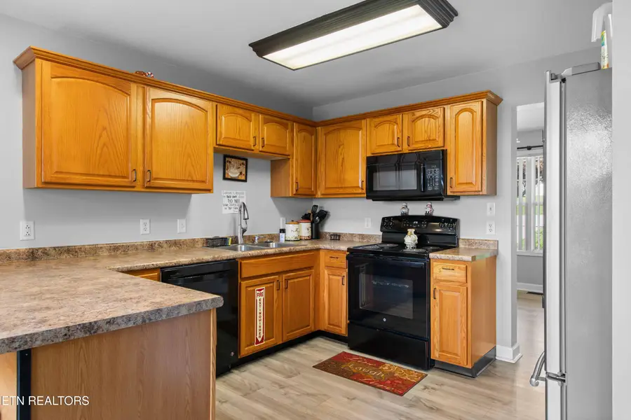 211 Cherokee Tr, Seymour, TN 37865 - #2