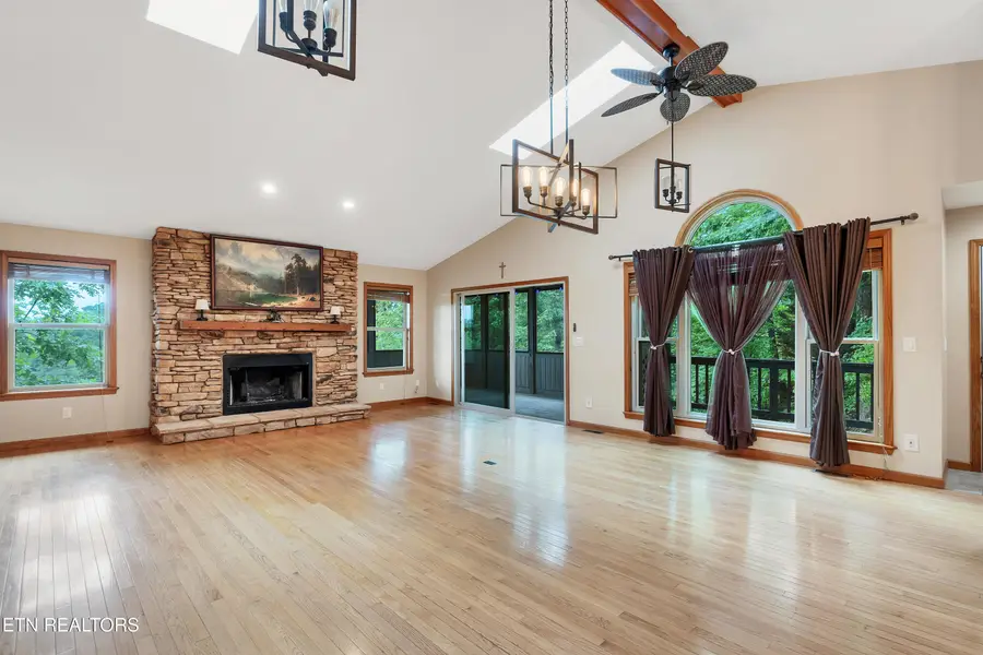 620 Hawk View Drive, Townsend, TN 37882 - #3