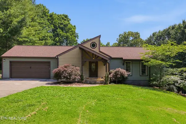 8008 Helen Drive, Powell, TN 37849