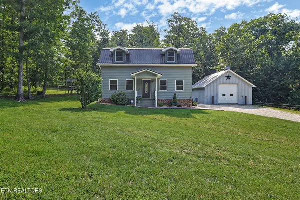 213 Crouch Branch Lane, Allardt, TN 38504