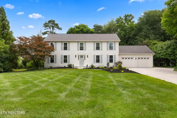 728 Woodchase Drive, Knoxville, TN 37934