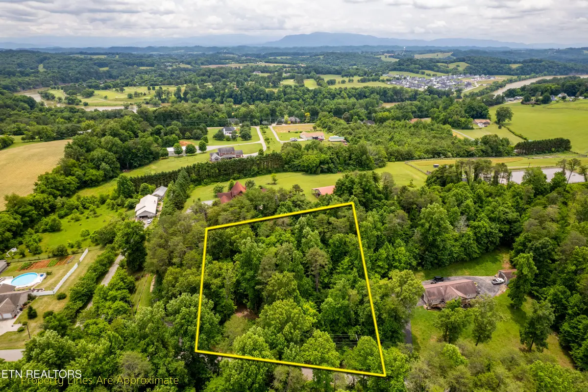 2353 Dave Smith Rd, Kodak, TN 37764 - #1