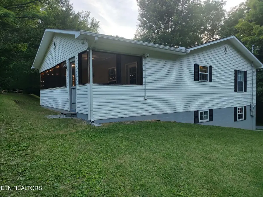 311 Greever Hollow Rd, Tazewell, TN 37879 - #2