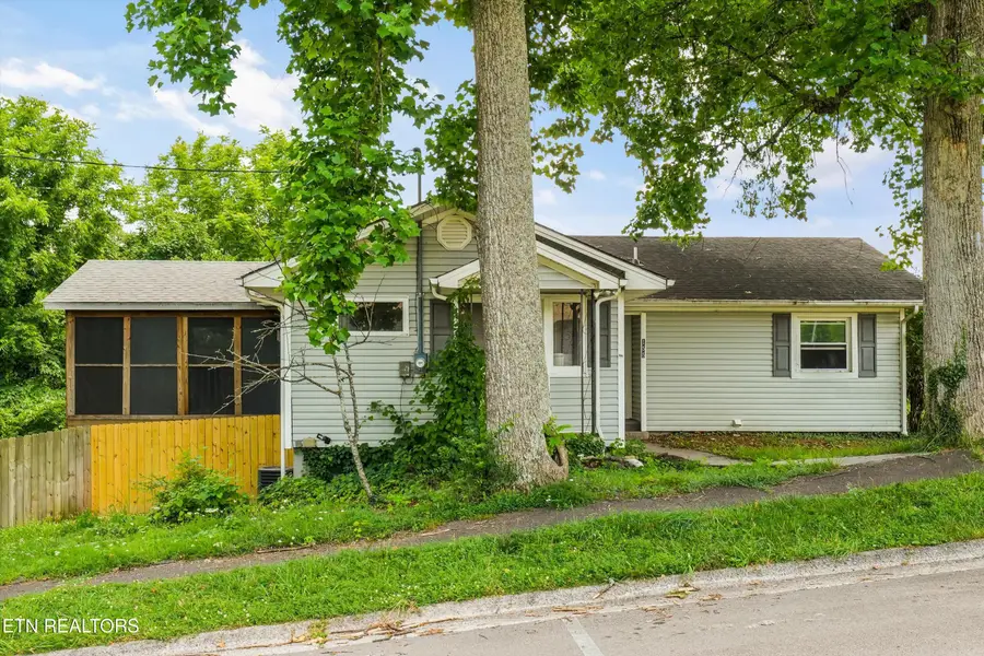 155 Kentucky Ave, Oak Ridge, TN 37830 - #2