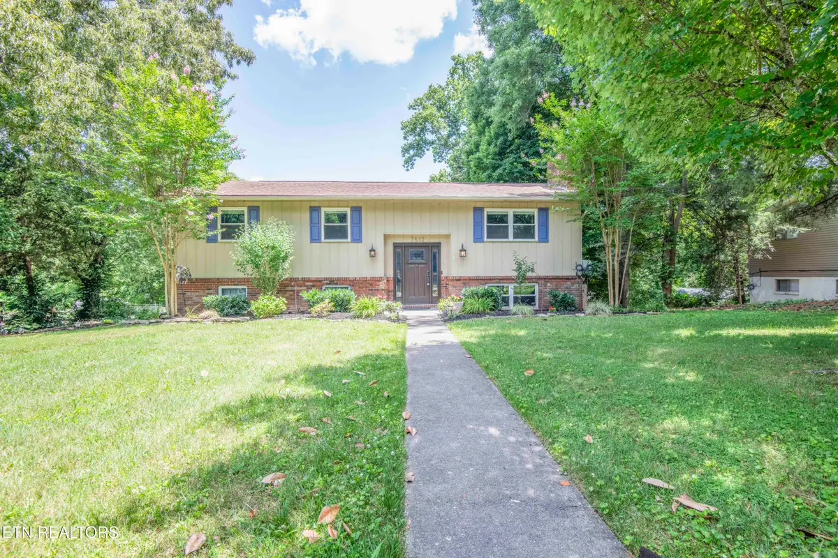 7512 Luscombe Drive, Knoxville, TN 37919 - #1