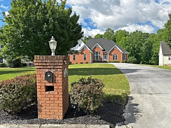 267 Paradise Lane, Jacksboro, TN 37757