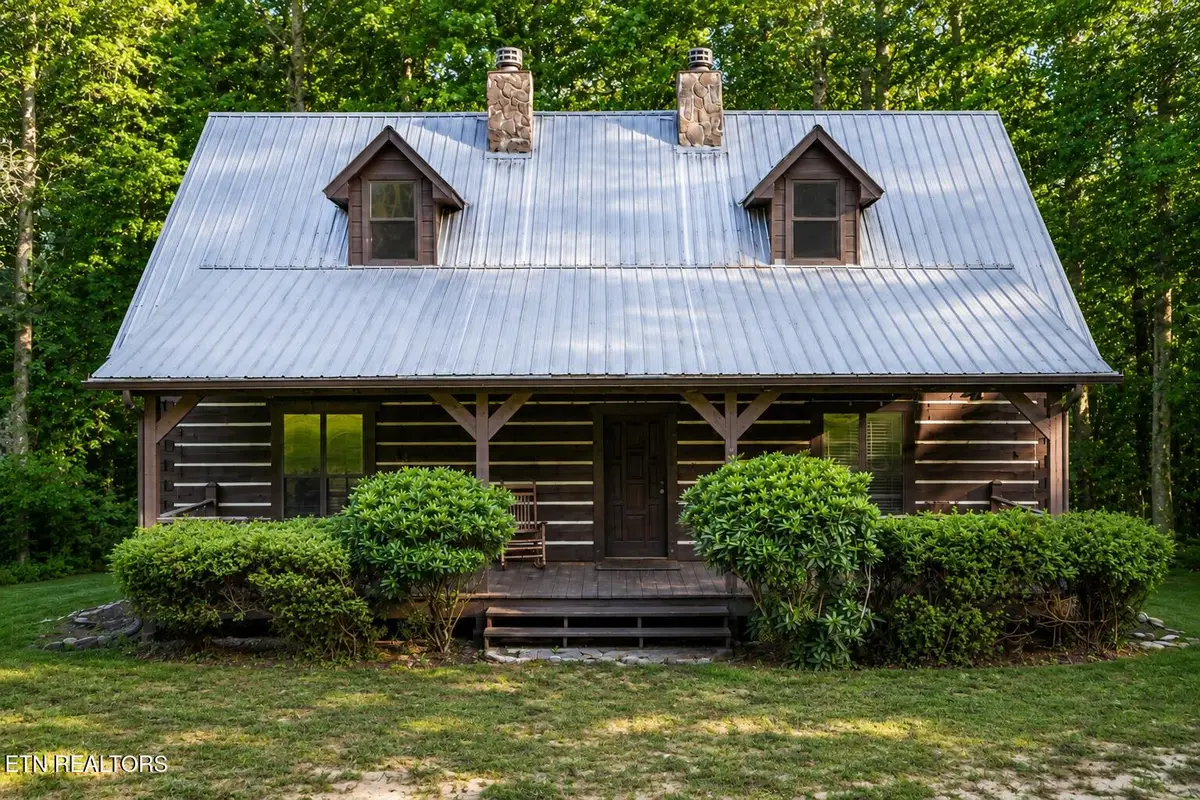 610 Towee Falls Rd, Tellico Plains, TN 37385 - #1