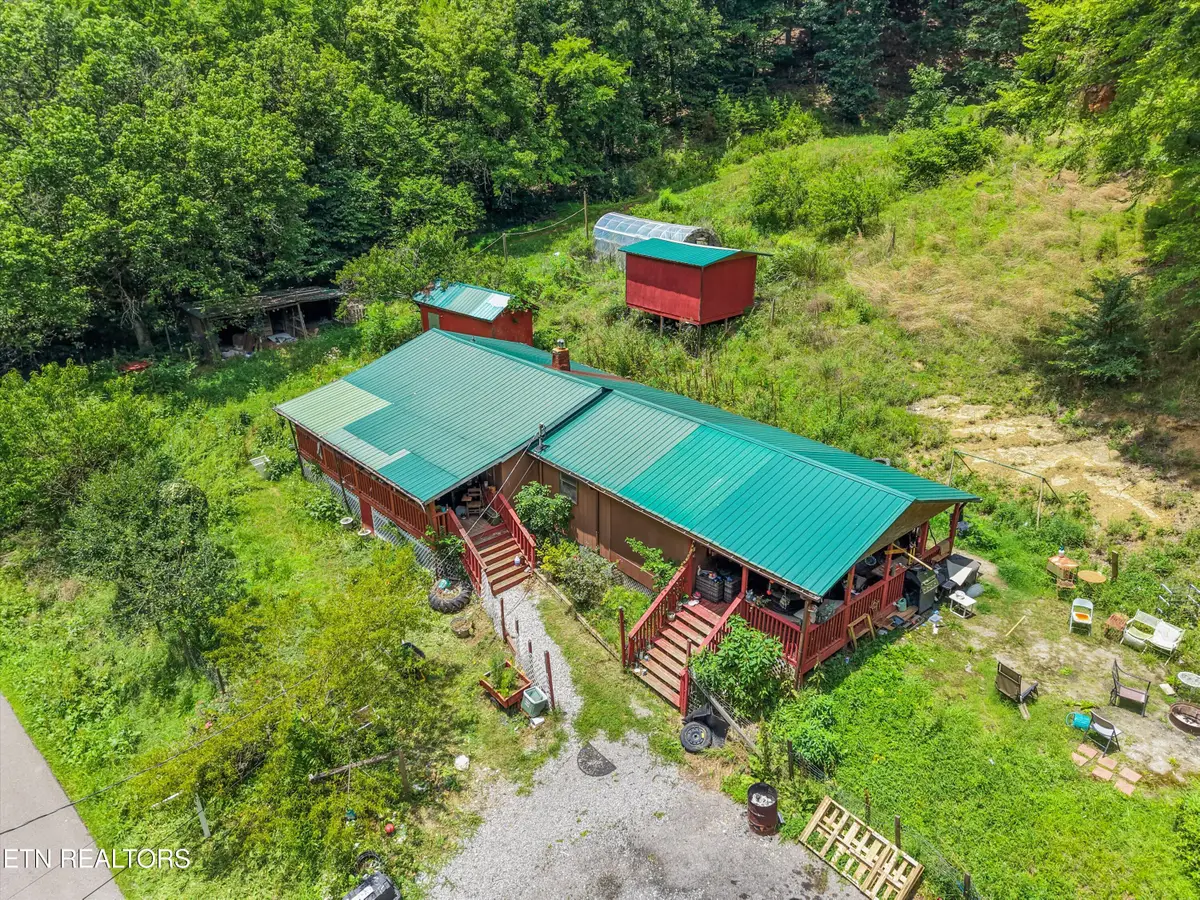 9122 Pickens Gap Rd, Knoxville, TN 37920 - #1