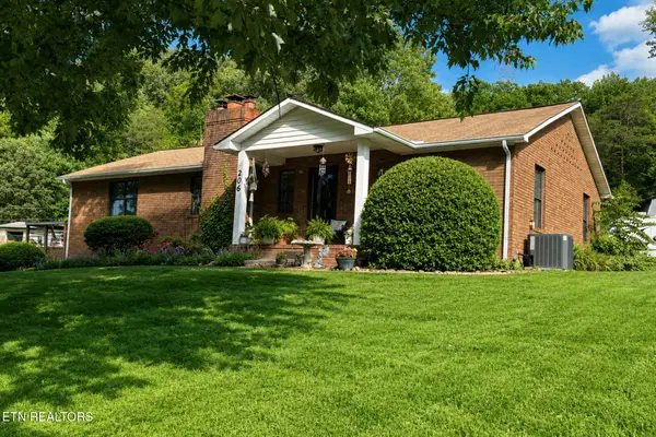206 E Brushy Valley Drive, Powell, TN 37849
