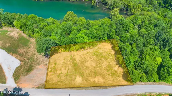 2321 Cove Pointe Rd, LaFollette, TN 37766