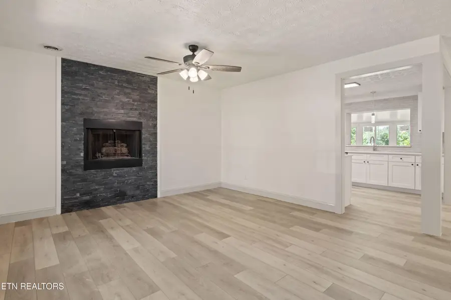 3824 Longwood Drive, Knoxville, TN 37918 - #2