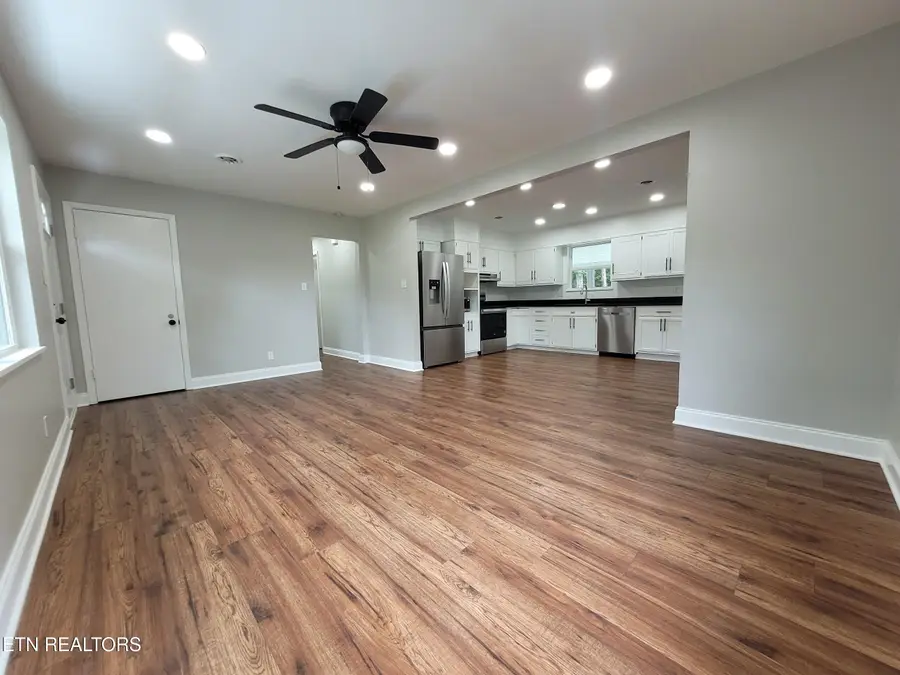 5506 Cedar Heights Rd, Knoxville, TN 37912 - #3