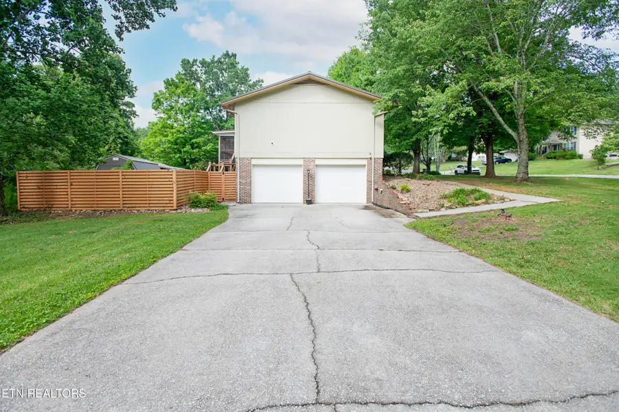 1241 Court Field Rd, Knoxville, TN 37922 - #3