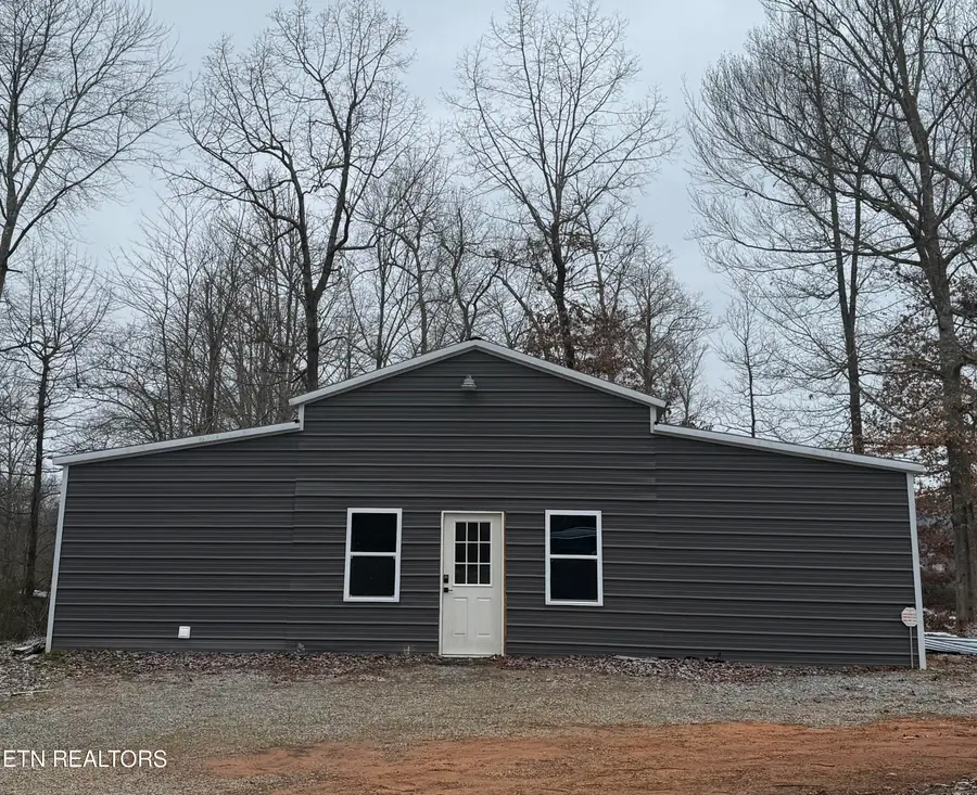 2916 Samples Rd, Louisville, TN 37777 - #2
