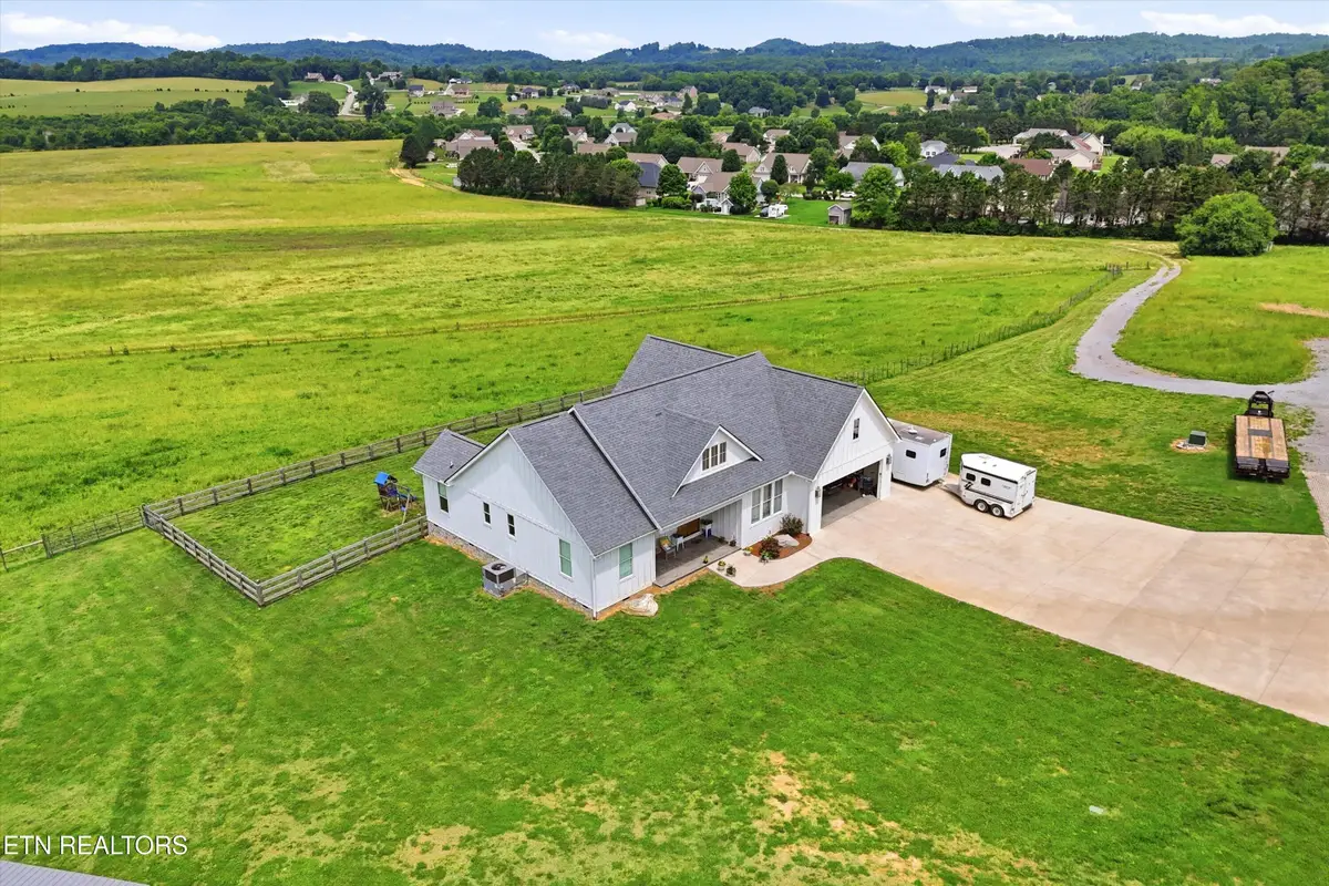 455 Hiwassee Rd, Madisonville, TN 37354 - #1