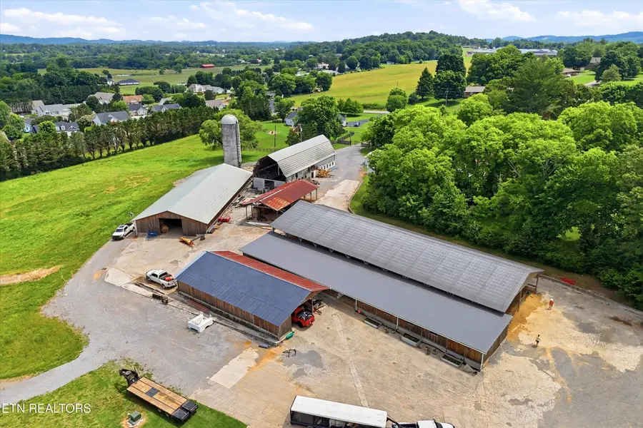455 Hiwassee Rd, Madisonville, TN 37354 - #3