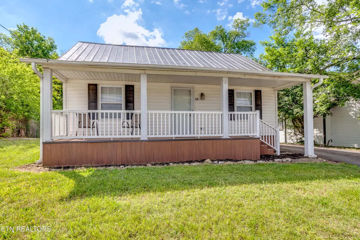 721 N Charles G Seivers Blvd, Clinton, TN 37716 - #1