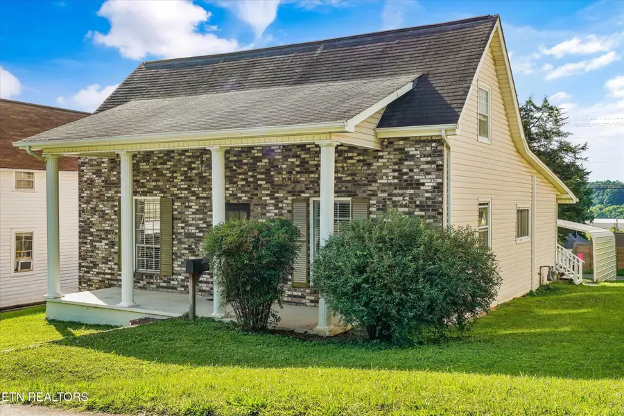 608 W 1st Ave, Lenoir City, TN 37771 - #2