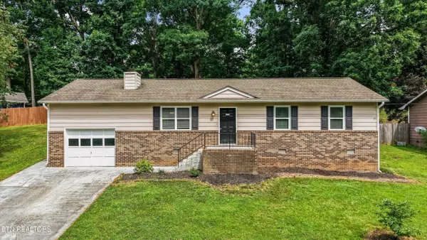 10725 Bell Valley Drive, Knoxville, TN 37934
