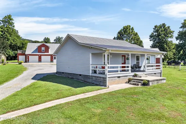 105 Foothills Rd, Pikeville, TN 37367