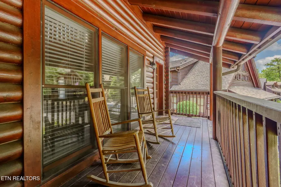 741 Golf View Blvd, Pigeon Forge, TN 37863 - #2