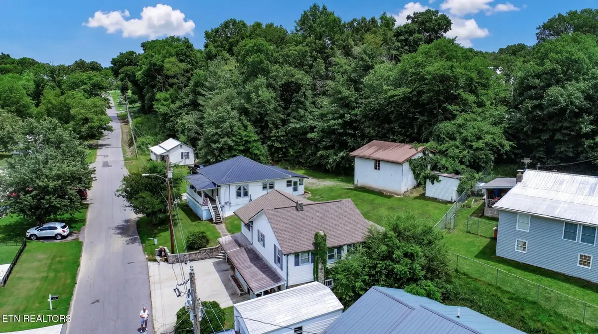 421 & 429 Duncan St, Newport, TN 37821 - #1