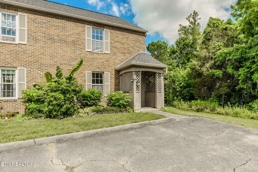 405 Eastley Court #9, Kingsport, TN 37660 - #2