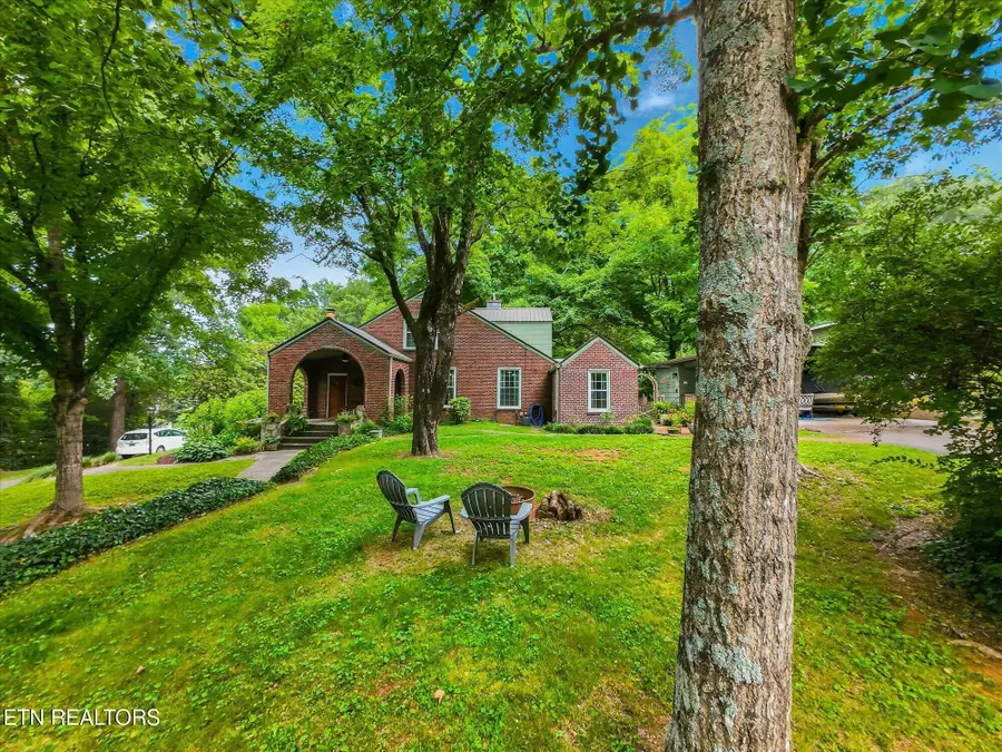1303 W Madison Ave, Athens, TN 37303 - #3