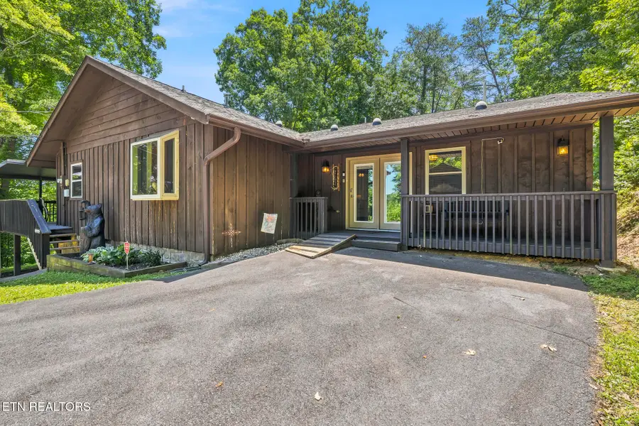 1501 Walt Price Rd, Pigeon Forge, TN 37876 - #2