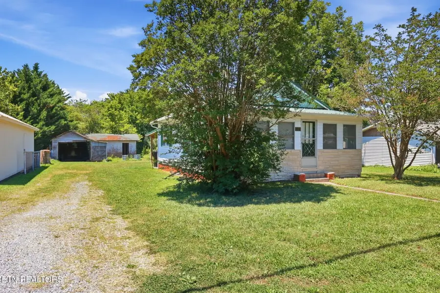335 Oakdale St, Maryville, TN 37801 - #3