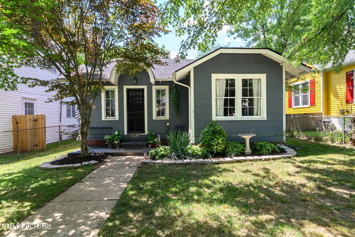 614 Radford Place, Knoxville, TN 37917 - #1
