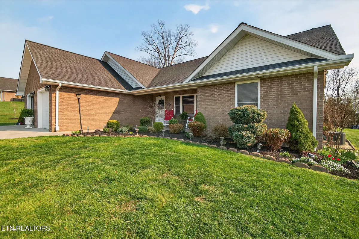410 Garden Meadow Rd, Greeneville, TN 37745 - #1