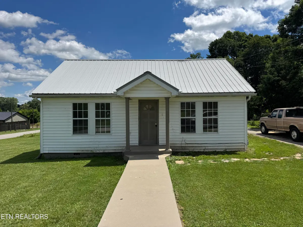 1028 Frank Campbell Rd, Jamestown, TN 38556 - #1