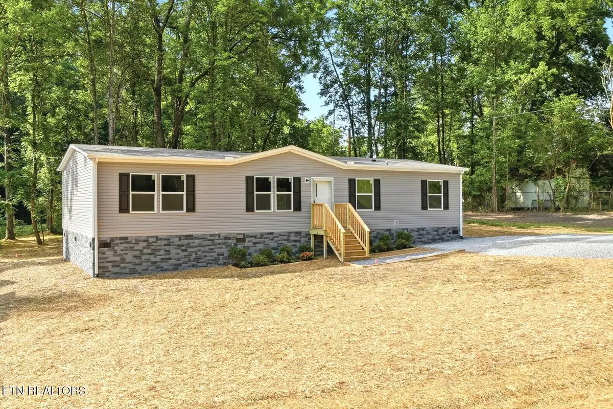 687 Hen Valley Rd, Oliver Springs, TN 37840 - #1