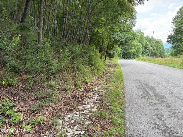Whistle Valley Rd #130, New Tazewell, TN 37825