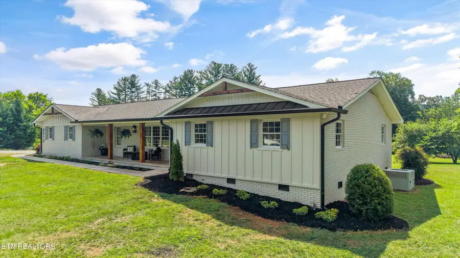 4916 W Beaver Creek Drive, Powell, TN 37849 - #2