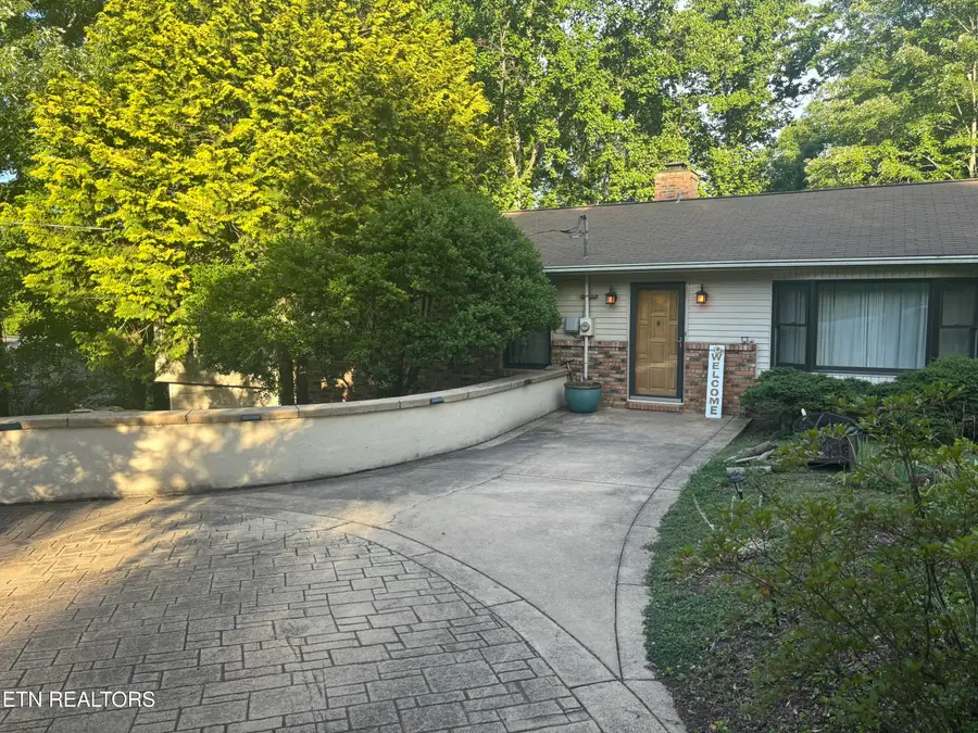 126 Westwood Drive, Clinton, TN 37716 - #2