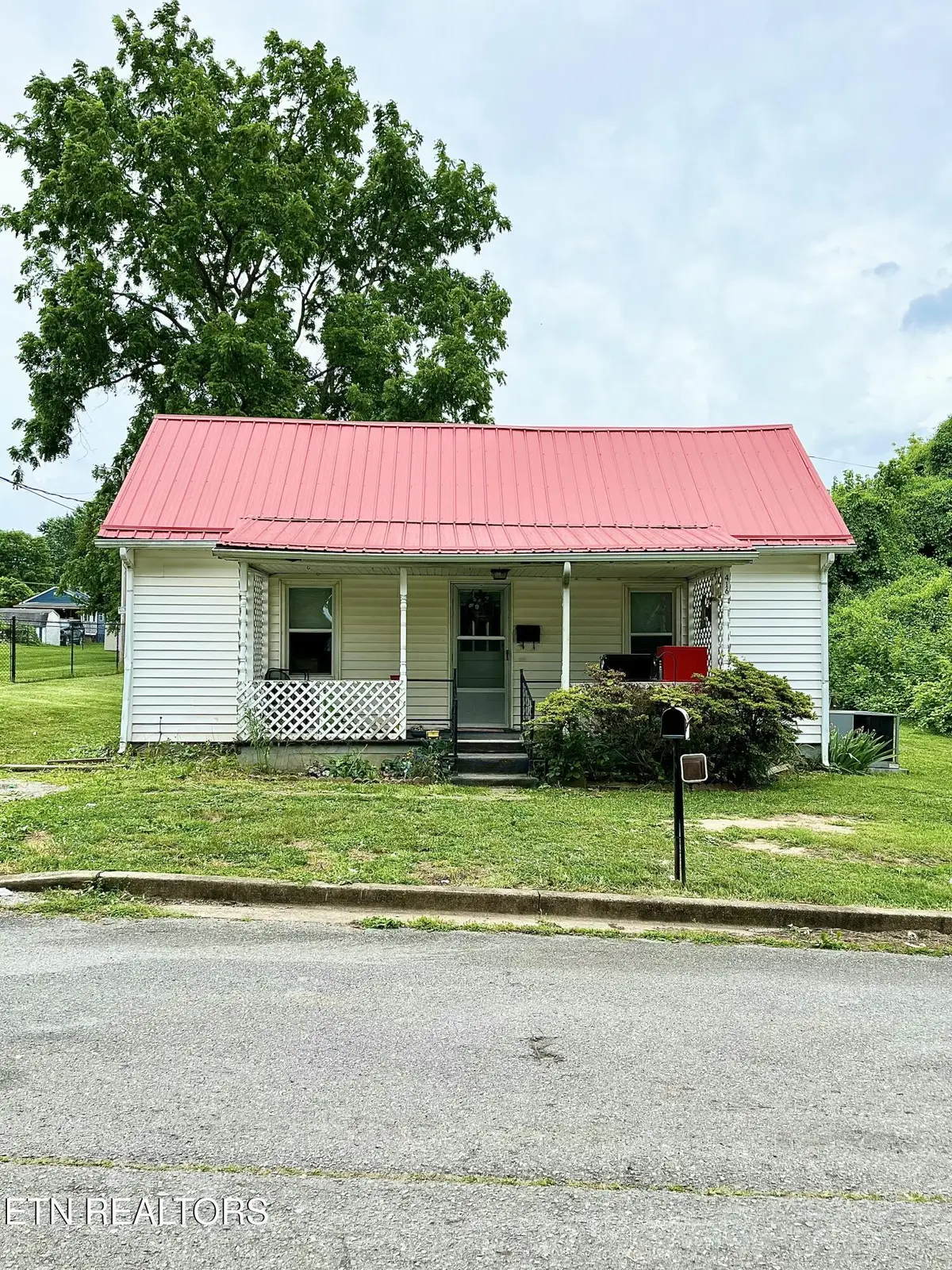 416 Cain Ave, Morristown, TN 37813 - #1