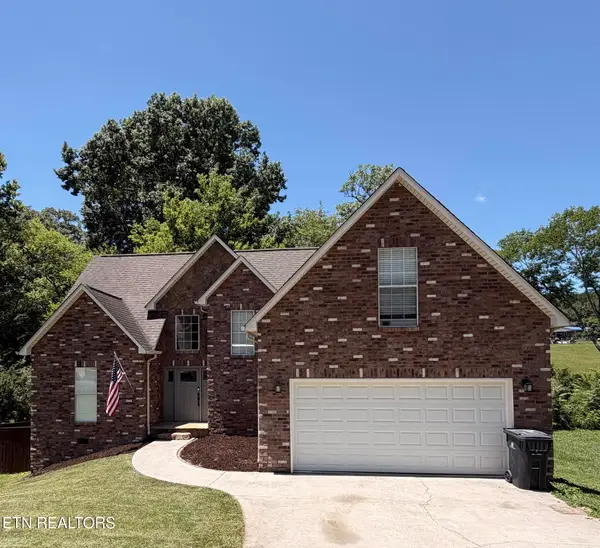 2145 Willow Creek Lane, Knoxville, TN 37909