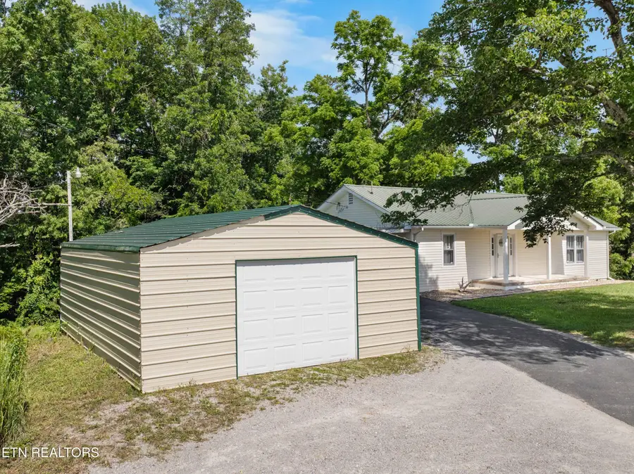 2473 Long Hollow Rd, Lafollette, TN 37766 - #3