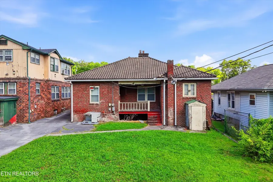3208 E Magnolia Ave, Knoxville, TN 37914 - #3