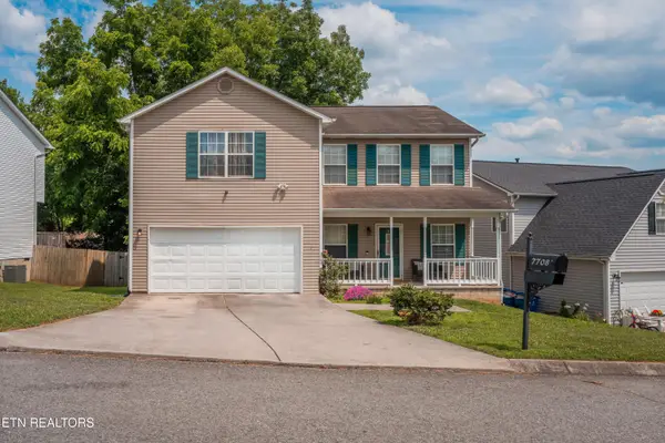 7708 Ambergate Rd, Powell, TN 37849