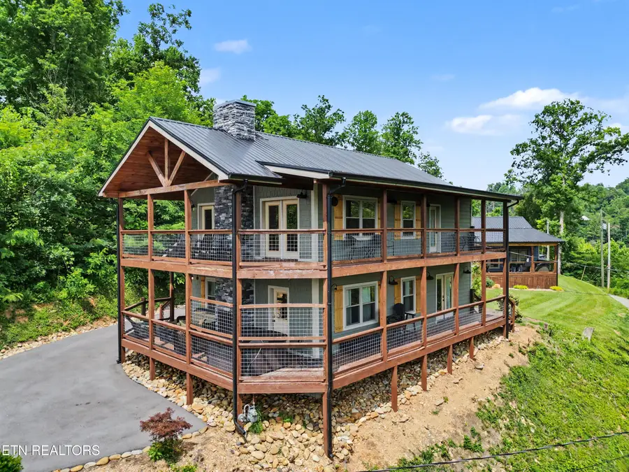 856 & 862 Crest View Drive, Gatlinburg, TN 37738 - #2