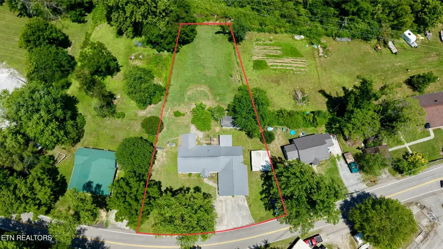 158 Cherry Bottom Rd, Caryville, TN 37714 - #3