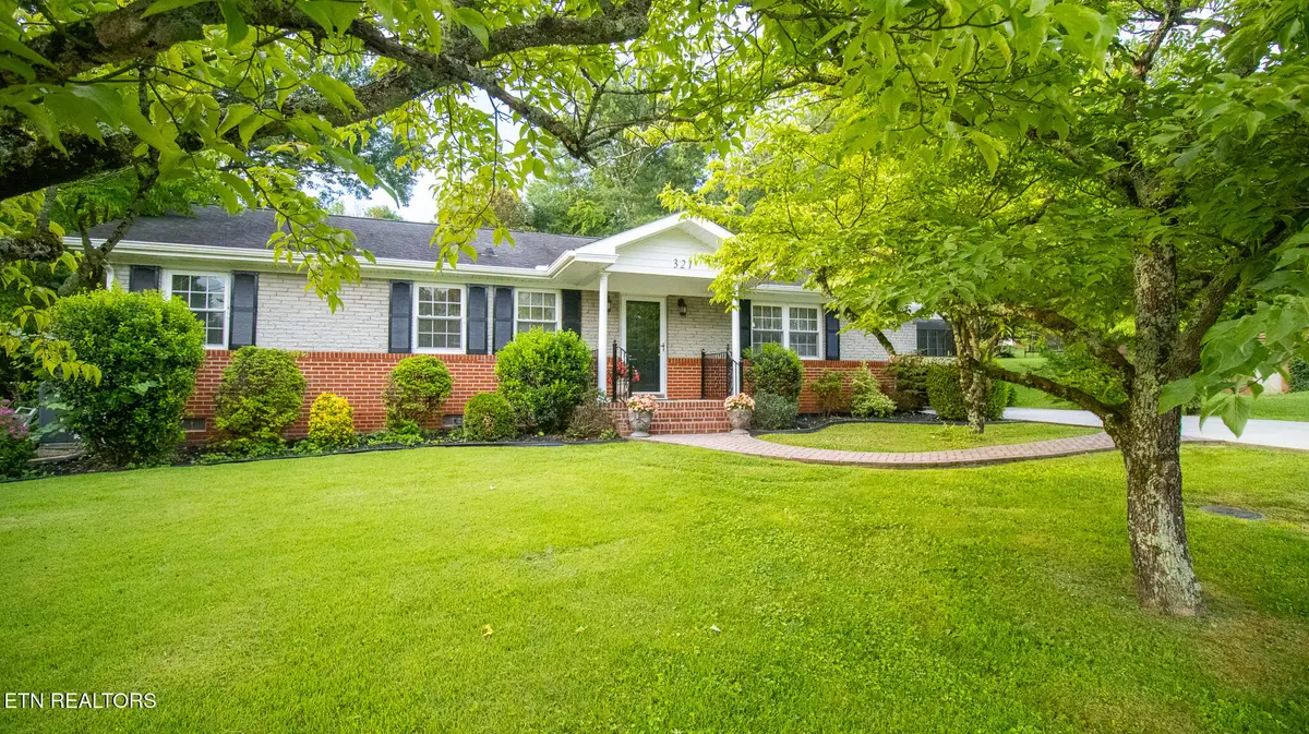 321 Creekmoor Drive, Jefferson City, TN 37760 - #1