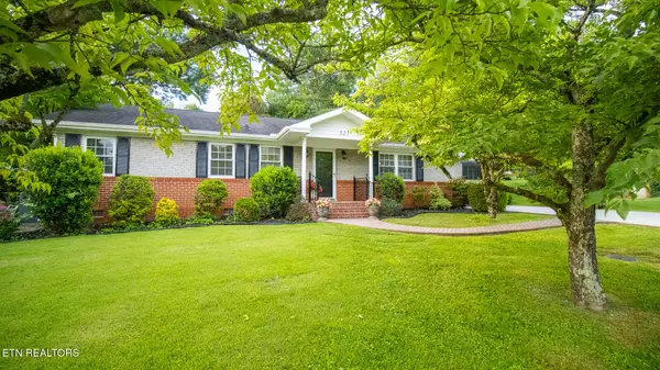 321 Creekmoor Drive, Jefferson City, TN 37760