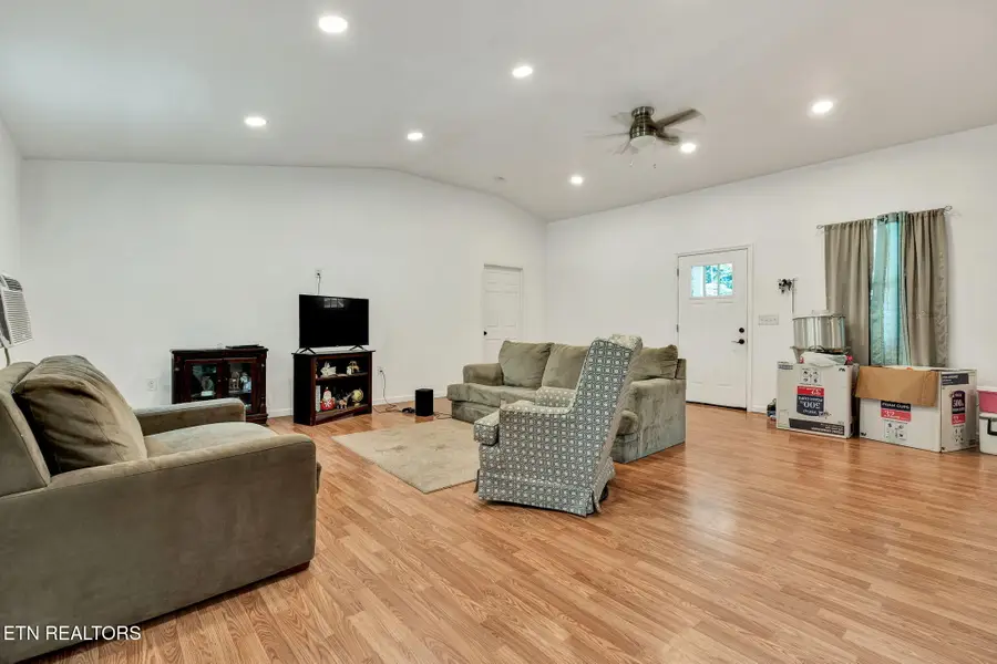 200 Queens Lane, Decatur, TN 37322 - #3