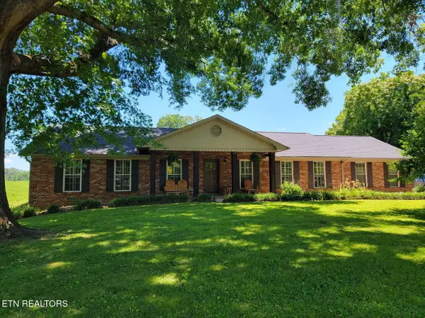 2128 Buckingham Circle, Maryville, TN 37803